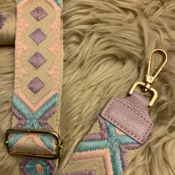 Patterned Strap - Picture 2 of 5